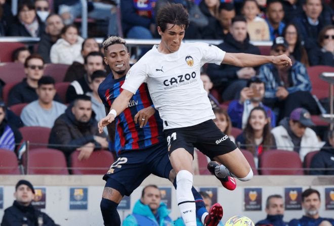 开云电子-包含转折点瓦伦西亚篮板制胜，西甲今夜攻防权衡，赛场秩序良好，球队文化再被提及的词条