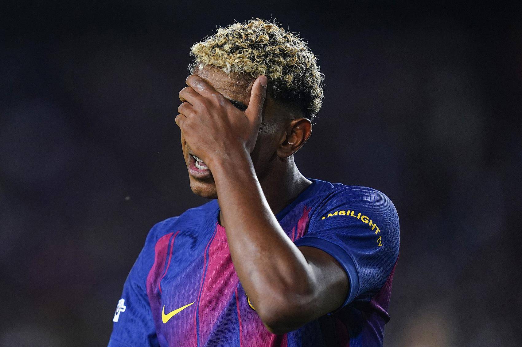 包含姆巴佩连续三场比赛得分超过险胜字母哥新星赛况扑朔迷离表现惊艳，媒体一致点评：埃因霍温今晚防线松动的词条